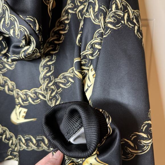 Nike Sportswear Icon Clash Chain Women Crop Top Hoodie Black Gold 2X - Picture 7 of 9